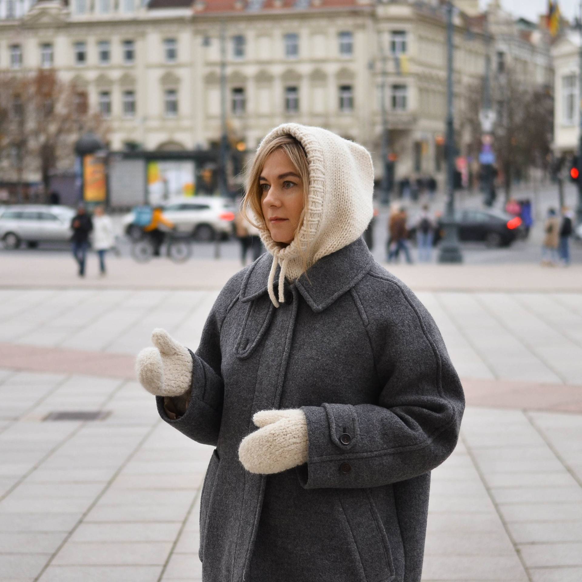 Creme Handgemachte Wolle Balaclava Haube Und Handschuhe Set Für Frauen Männer, Strick Helm Handschuhe, Alpaka Winterkleidung, Apres Ski von Medvilniukas