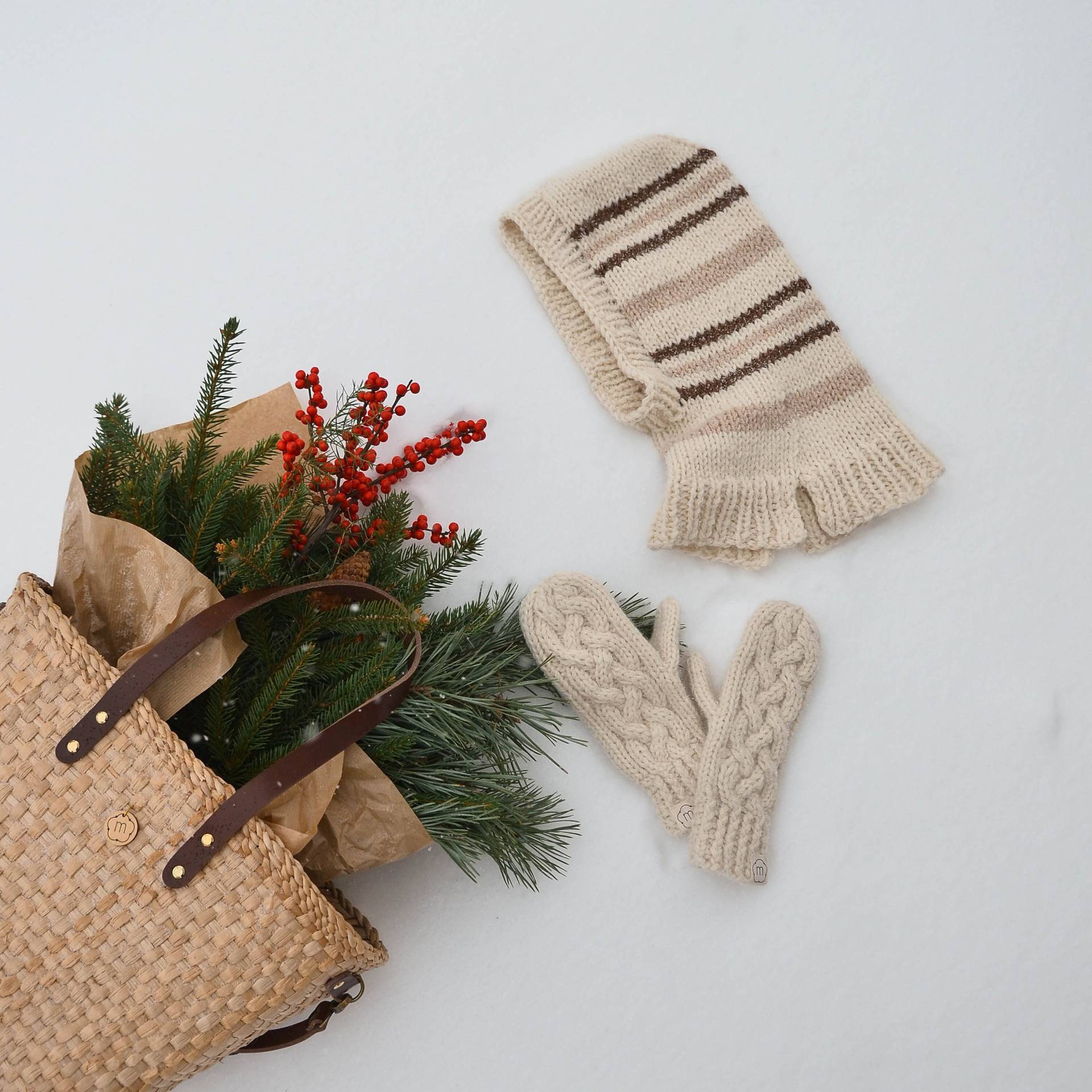 Gestreifte Gestrickte Alpaka-Wolle Kapuzen Balaclava Für Frauen Männer, Handgemachte Unisex Helm, Trendige Beanie, Herbstkleidung, Apres Ski Winter von Medvilniukas