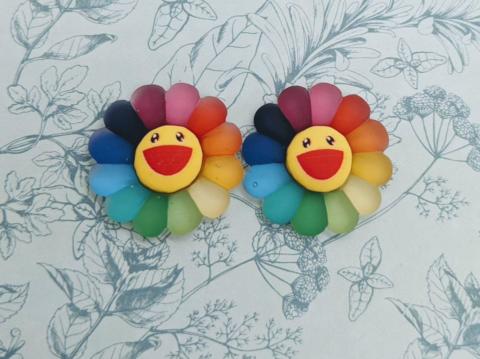 Blumen Ohrstecker, Blumenschmuck, Niedliche Ohrringe, Schmuckstücke, Themen, Regenbogen Themen, Mädchen Bff Geschenke, Freund Geschenke von Melspridejewellery