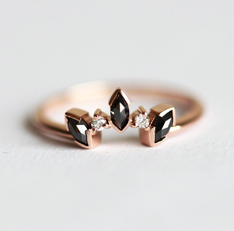 Schwarz-Weiß Diamant Ring Roségold, Einzigartiges Diamantband Für Sie, Ehering Frauen von MinimalVS