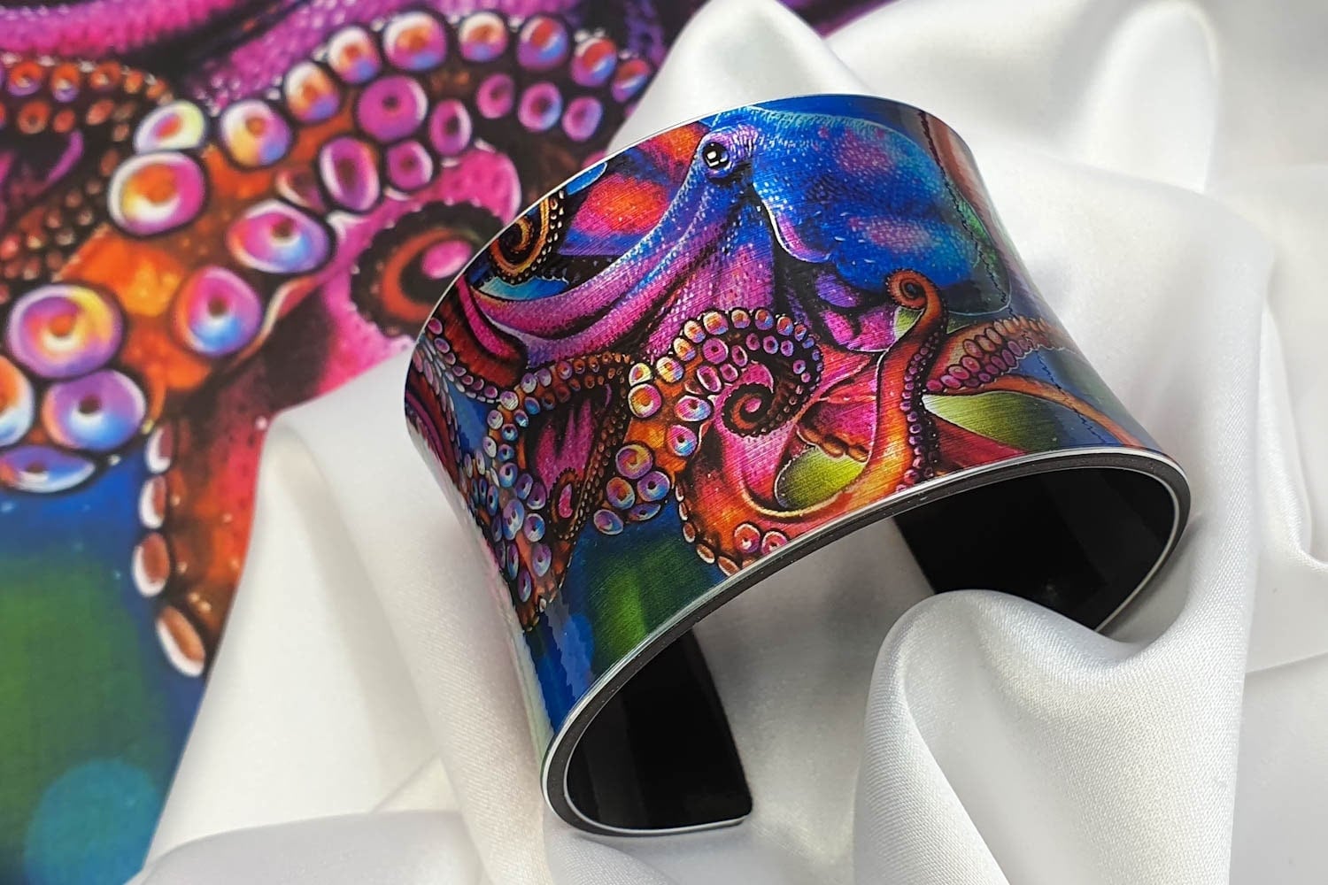 Handgemachtes Manschettenarmband Design "Octopus California", Geschenk Für Sie, Kunst Frauen Schmuck, Ocean Octopus Armreif von MoreThanJewelDesign