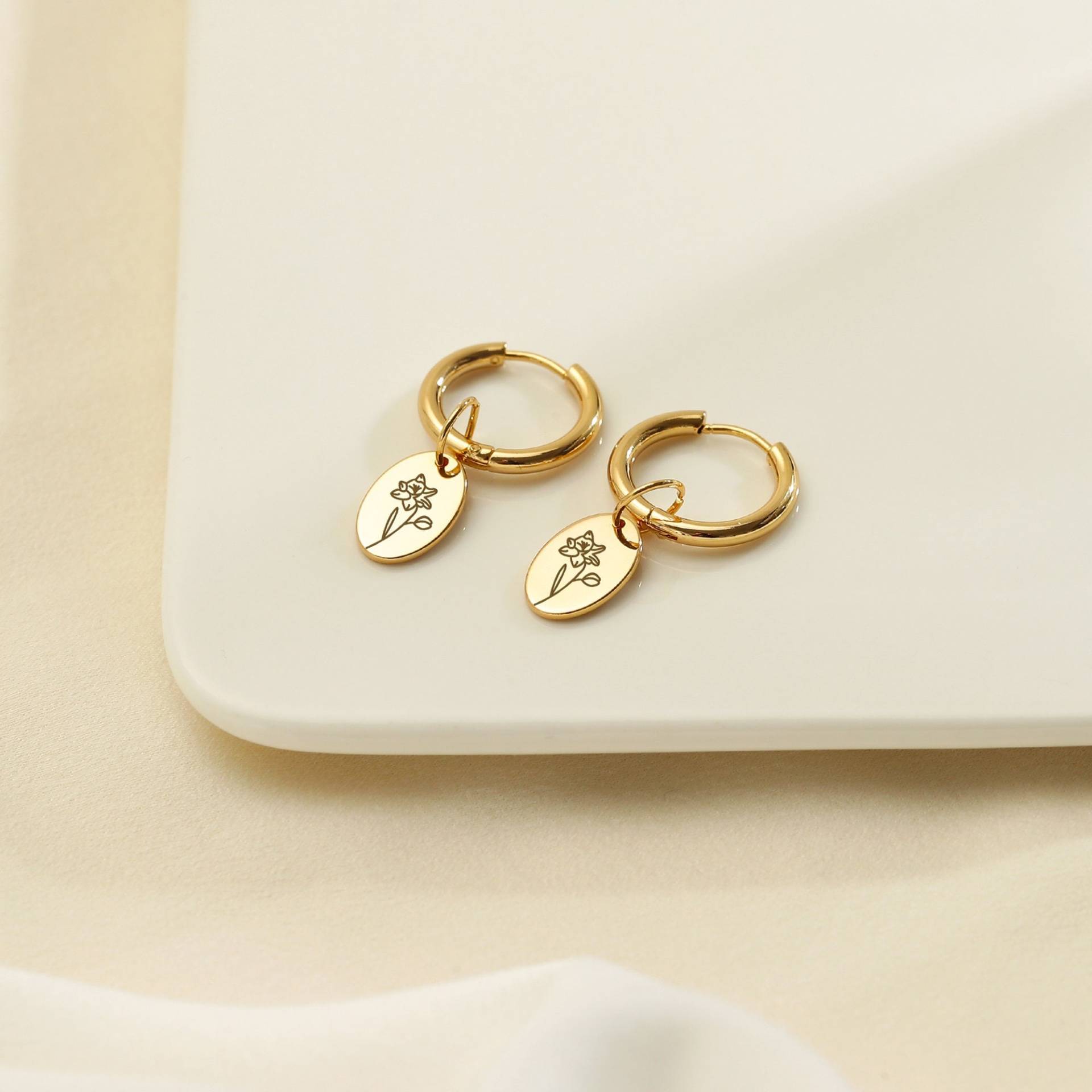 Custom Birth Flower Earrings, Personalized Gold Drop Earrings, Name Earrings For Women, Gift For Her, New Mom Gifts, Christmas Gift Mother Custom Birth Flower Earrings, Personalized Gold Drop Earrings, Name Earrings For Women, Gift For Her, New Mom Gifts, Christmas Gift Mother von MuwatiUK