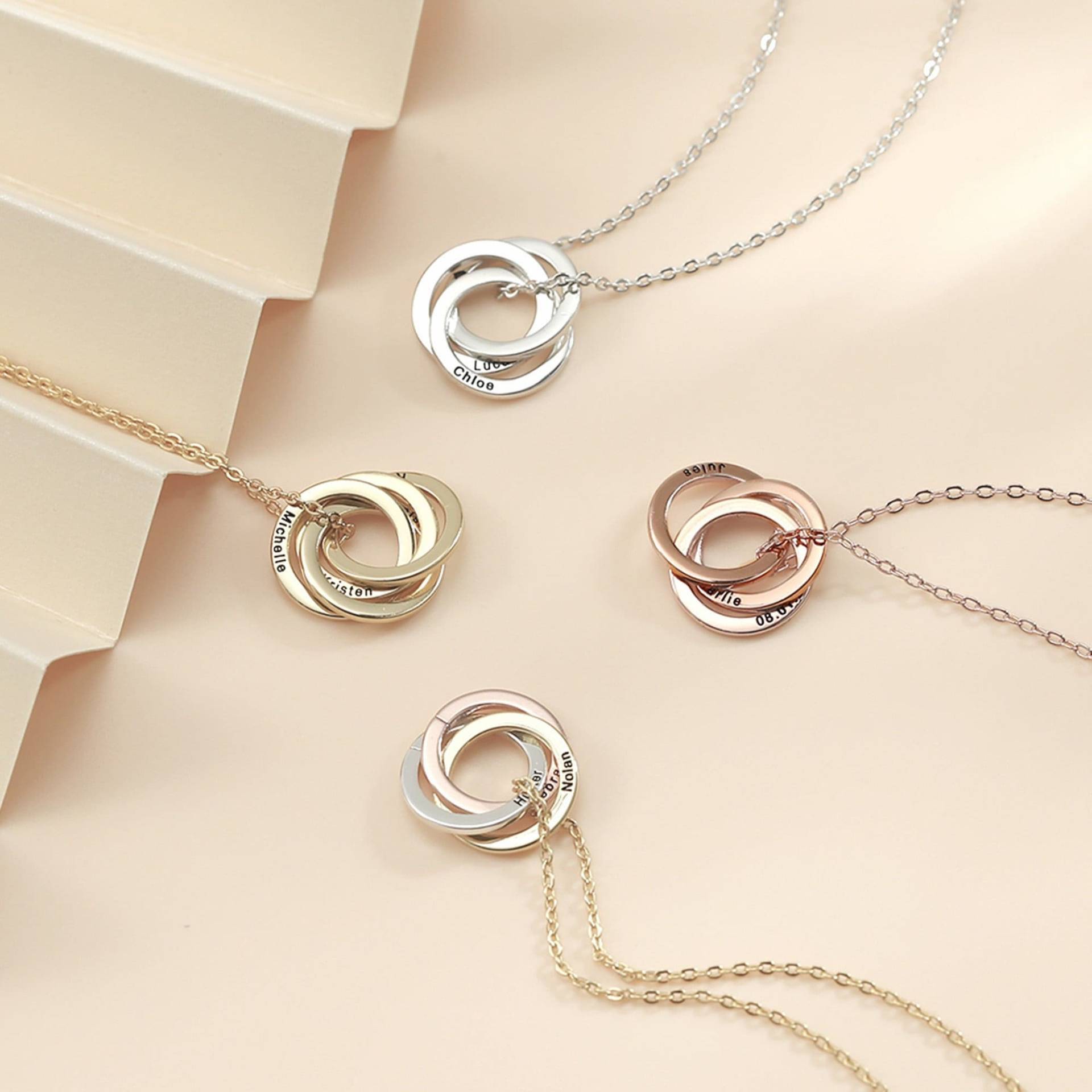 Mothers Day Gifts For Grandma, Custom Engraved Name Necklace, Personalized Interlocking Circles Necklace Mom, Christmas Gift Mothers Day Gifts For Grandma, Custom Engraved Name Necklace, Personalized Interlocking Circles Necklace Mom, Christmas Gift von MuwatiUK