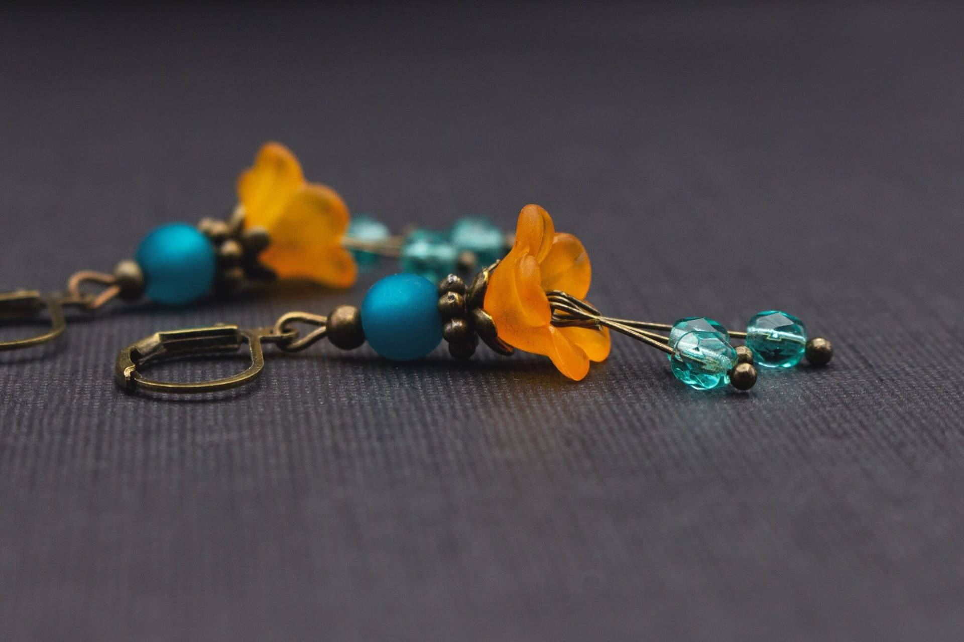 Ohrringe, Blüten, Orange Und Türkis, Ozean, Antik Bronze, Blumen, Floral, Modern, Trendy, Hochzeit, Schmuck, Frauen, Blütenblätter von NoahMeetsScottie