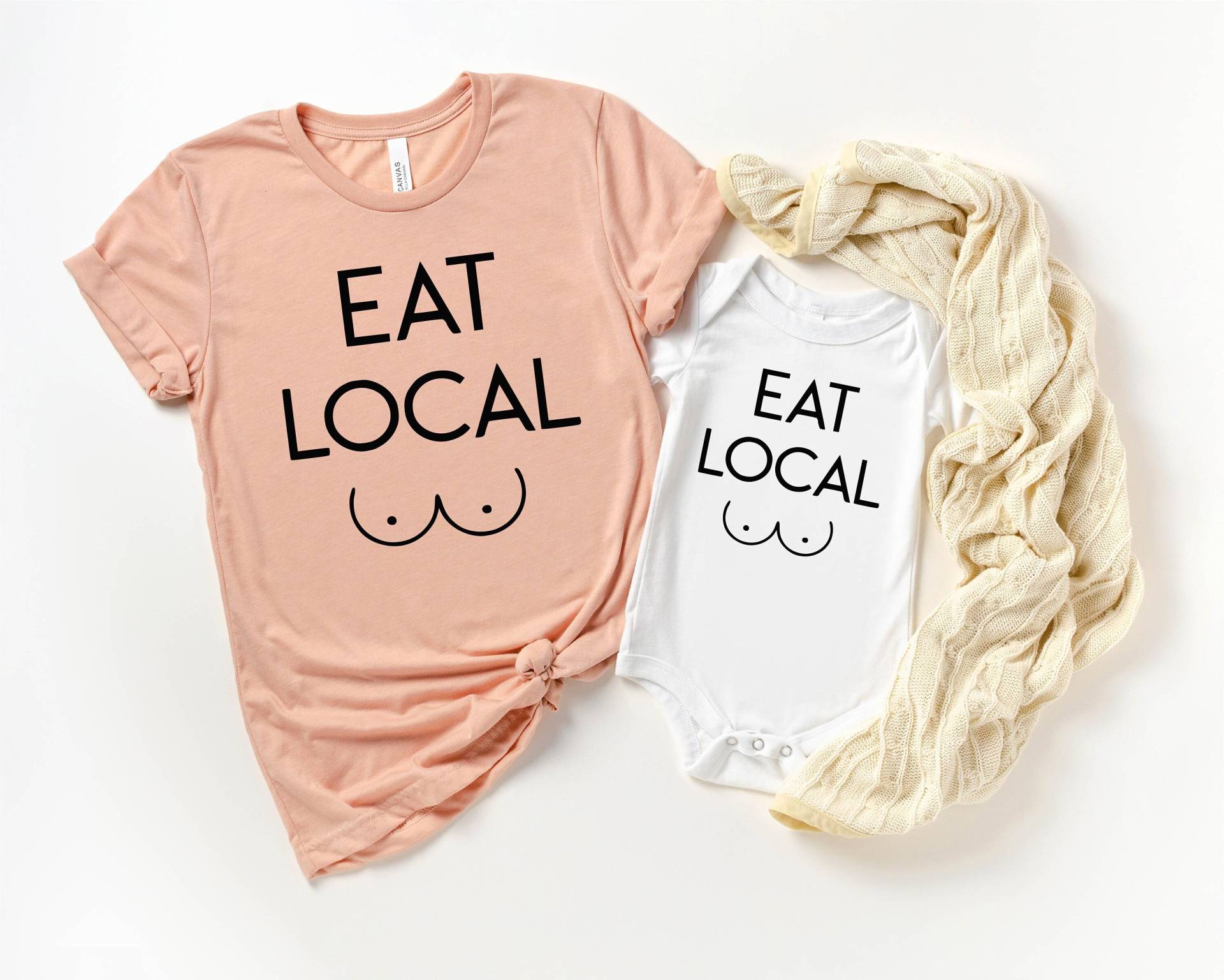 Mama Und Ich Shirts, Essen Lokal Shirt, Lustiger Baby Body, Geschenk, Neugeborenen Zu Sein, Baby-Dusche-Geschenk von OJEYAPPAREL