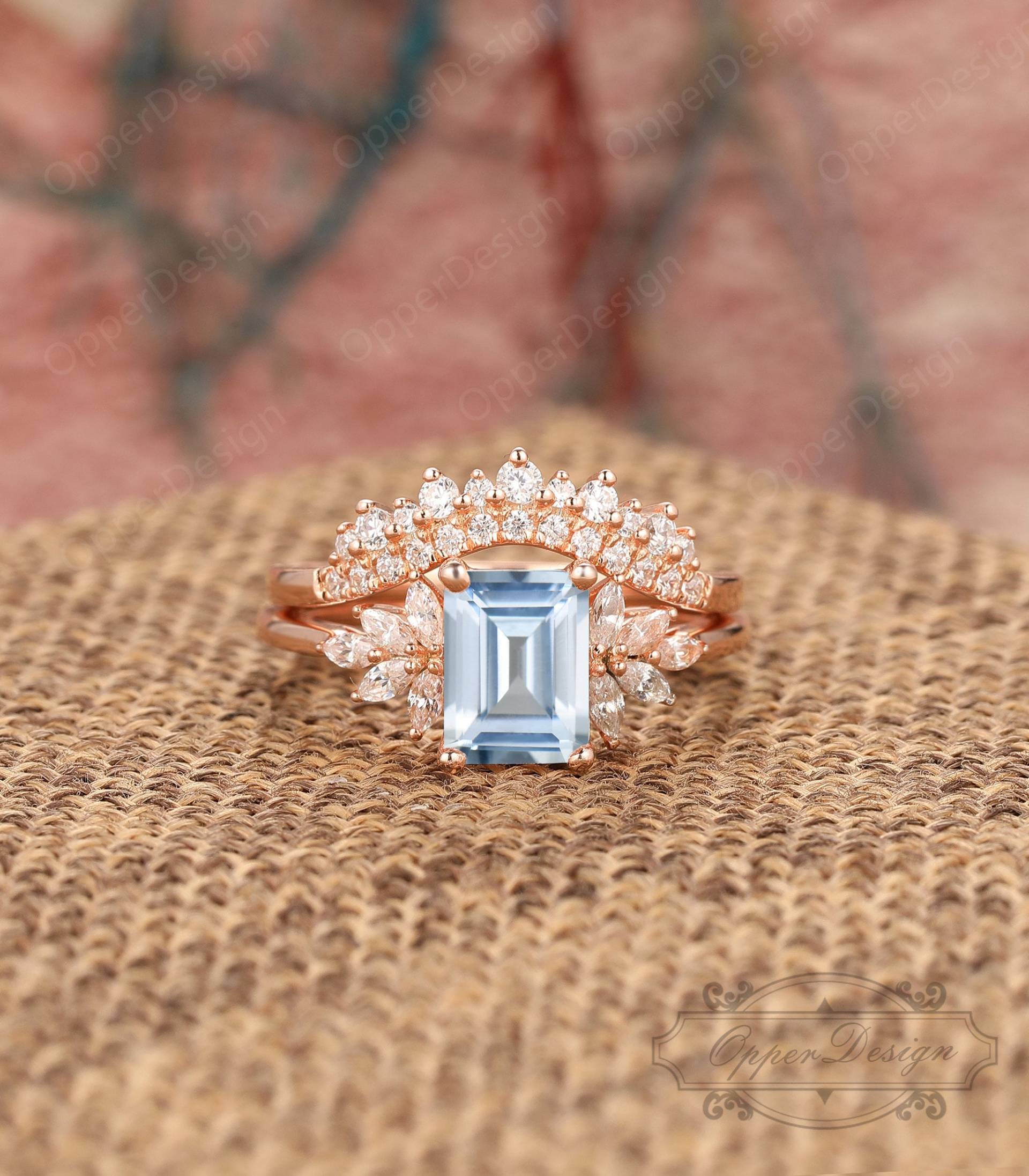 Vintage Passender Ring, 10K Rose Gold Braut Set, Einzigartige Frauen Jahrestag Ring Geschenk, Smaragd Aquamarin Zarte Handgemachte Set von OpperDesign