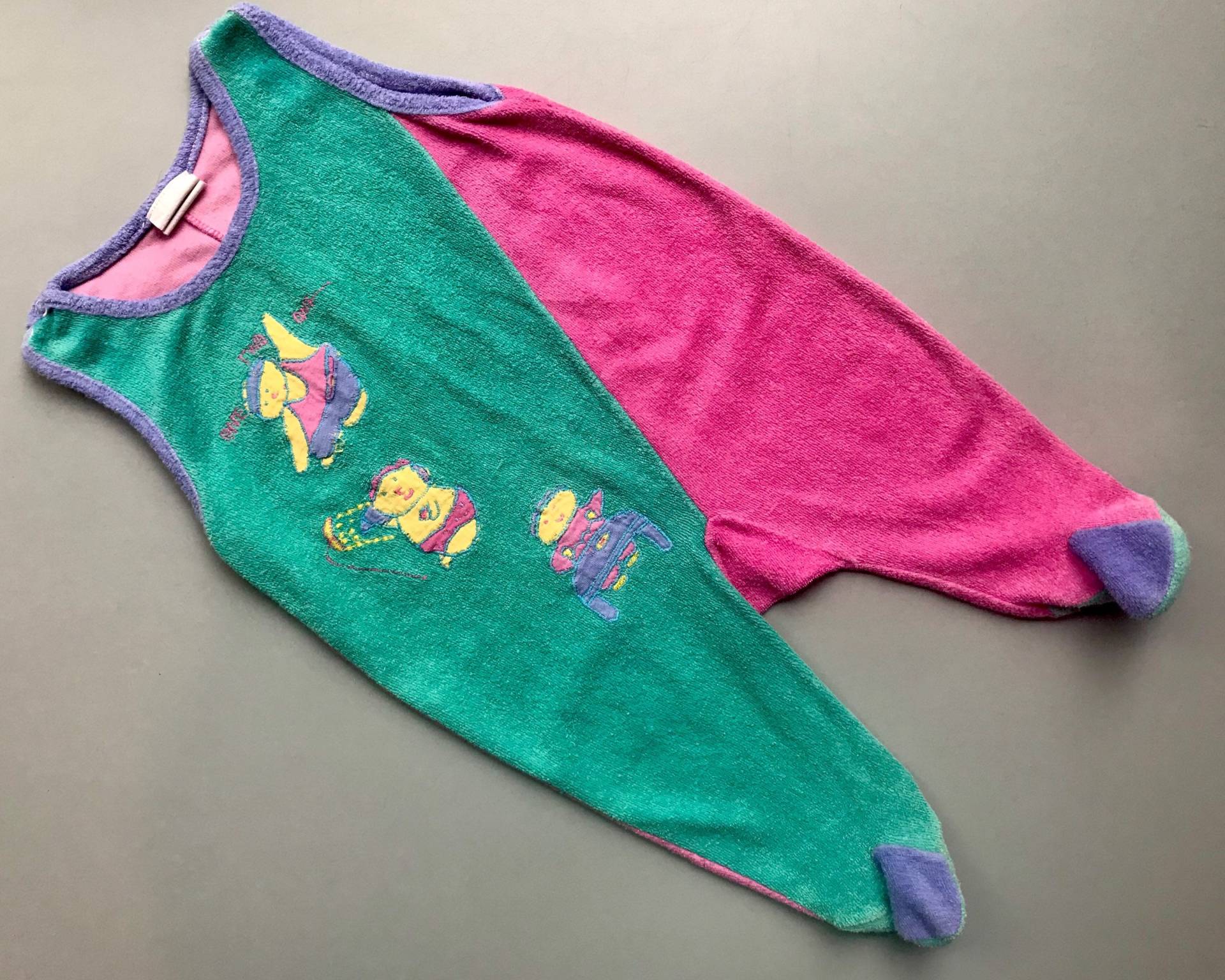 Vintage 1980Er Jahre Baby Mädchen 0-3 Monate Helle Farbe Block Frottee Strampler Rosa Grün von OrangesandLemonsJnr