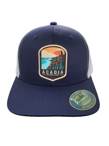 Acadia Trucker Hat mit Nationalpark Woven Patch, Marineblau/Weiß, Einheitsgröße von PNW Apparel