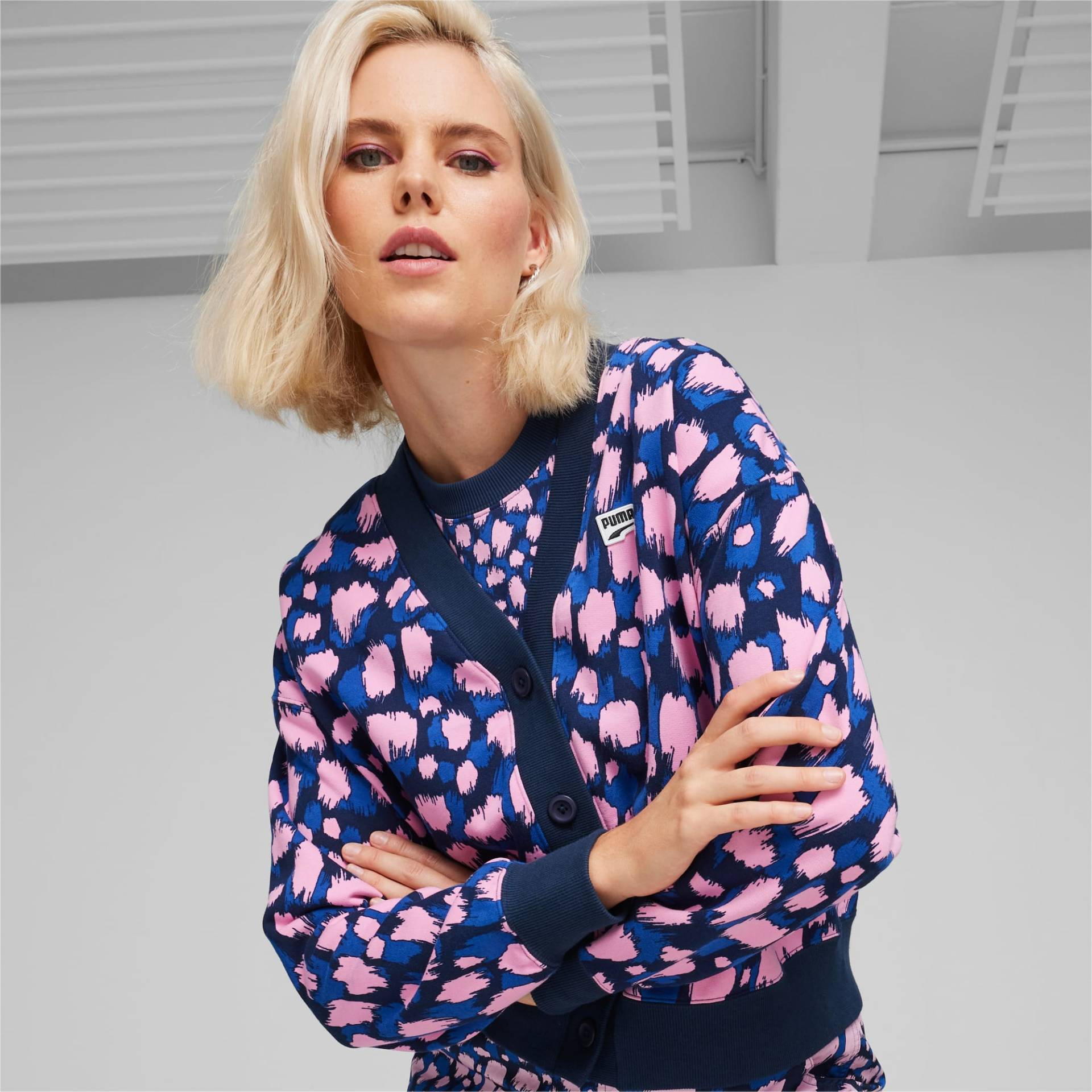 PUMA X PEDROCHE DOWNTOWN Kitten Strickjacke Frauen by Pedroche Für Damen, Mit Abstract Muster, Blau, Größe: M von PUMA