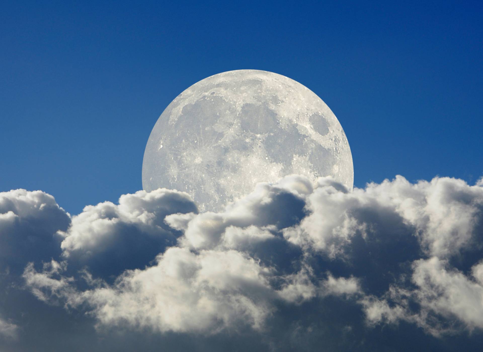 Papermoon Fototapete "Big Moon and Clouds" Papermoon Fototapete "Big Moon and Clouds" von Papermoon
