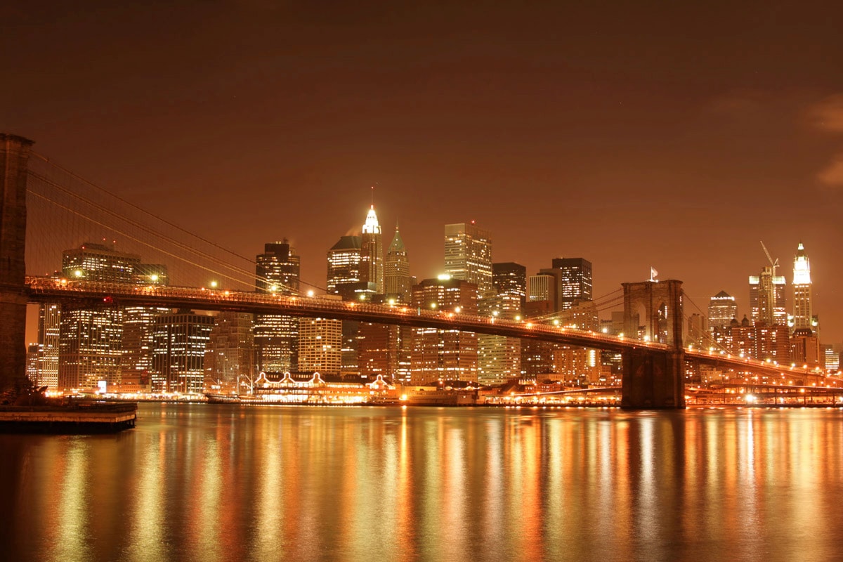 Papermoon Fototapete "Brooklyn Bridge bei Nacht" von Papermoon