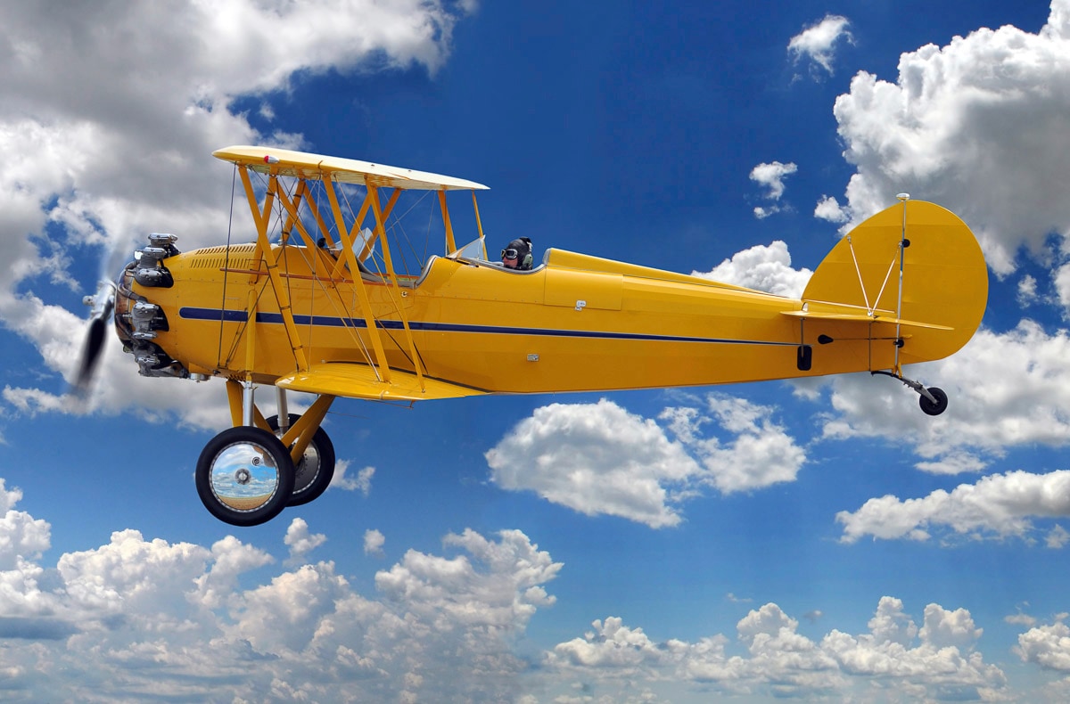 Papermoon Fototapete "Gelbes Flugzeug" von Papermoon