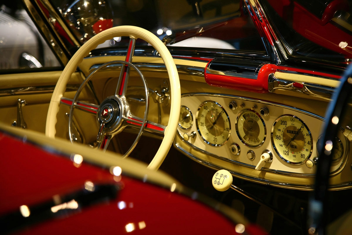 Papermoon Fototapete "Klassisches Benz Interieur" Papermoon Fototapete "Klassisches Benz Interieur" von Papermoon