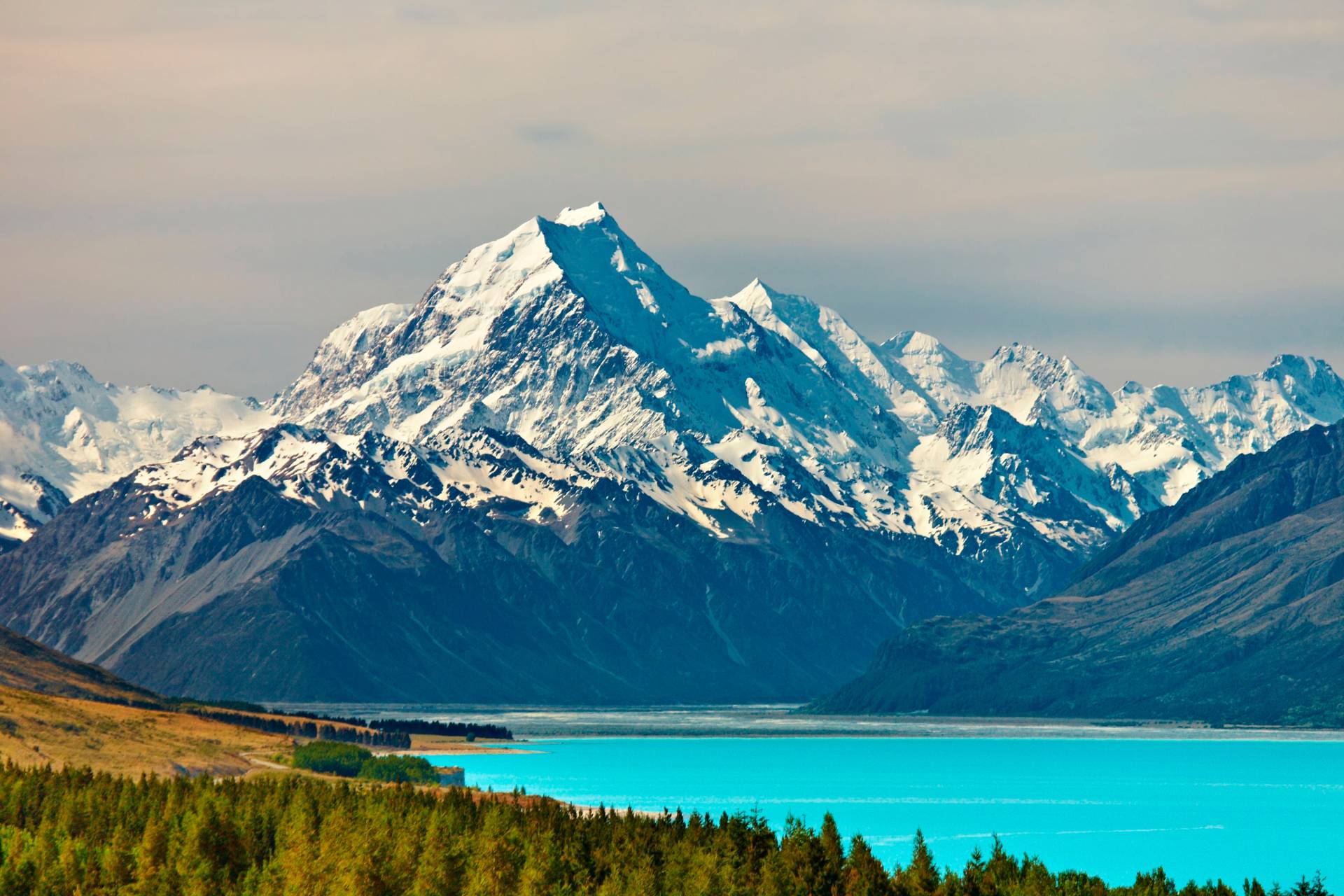 Papermoon Fototapete "Mount Cook and Pukaki Lake" von Papermoon