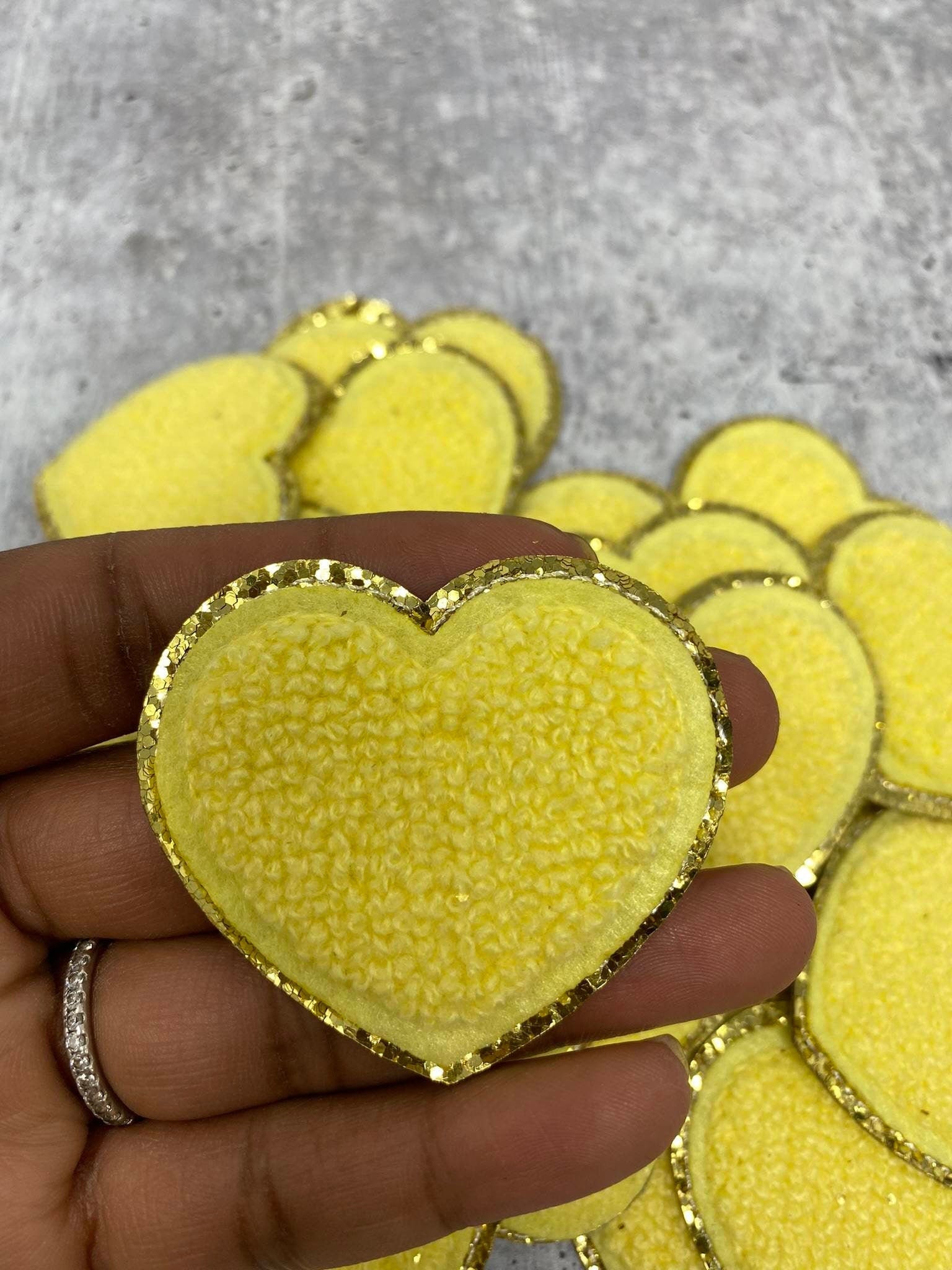 Neu Gelber Chenille "Herz Aufnäher "Heart" Mit Gold Glitzer, Größe 6, 5", Love Badge, Herz Patch Bügelrückseite, Diy Patch." von PatchPartyClub