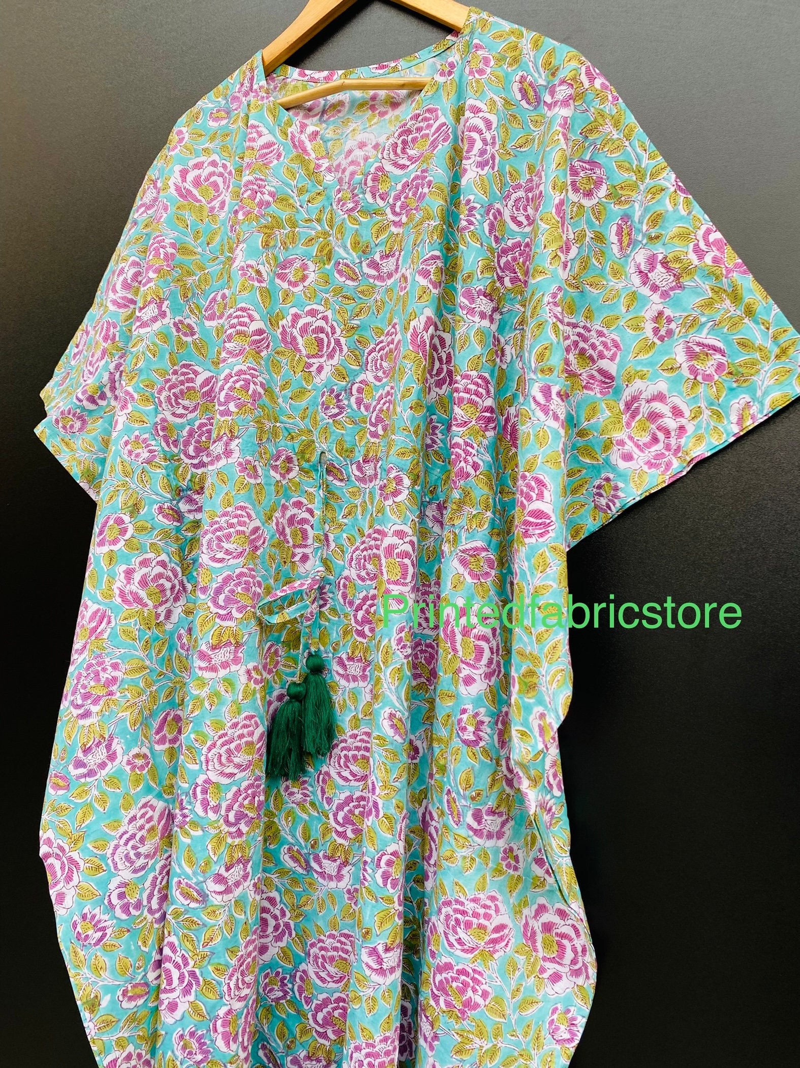 Handbedruckter Baumwoll-Kaftan Mit Blumenmuster, Langer Kaftan, Plus-Size-Kleidung, Strand-Maxi-Poncho-Kleid, Brautjungfernkleid von PrintedfabricStore