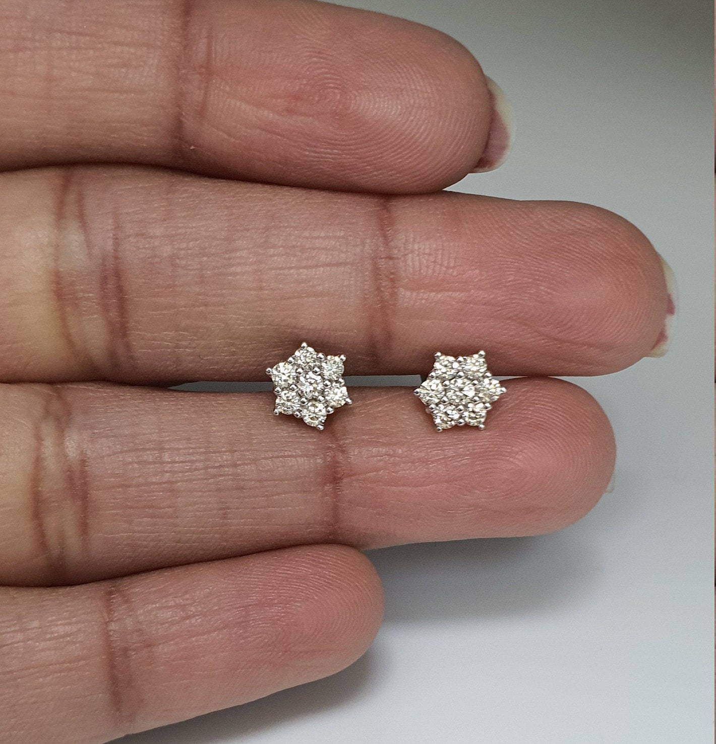 18Carat Weißgold Diamant Gänseblümchen Ohrringe 0, 73Ct Gsi von RainaJewels