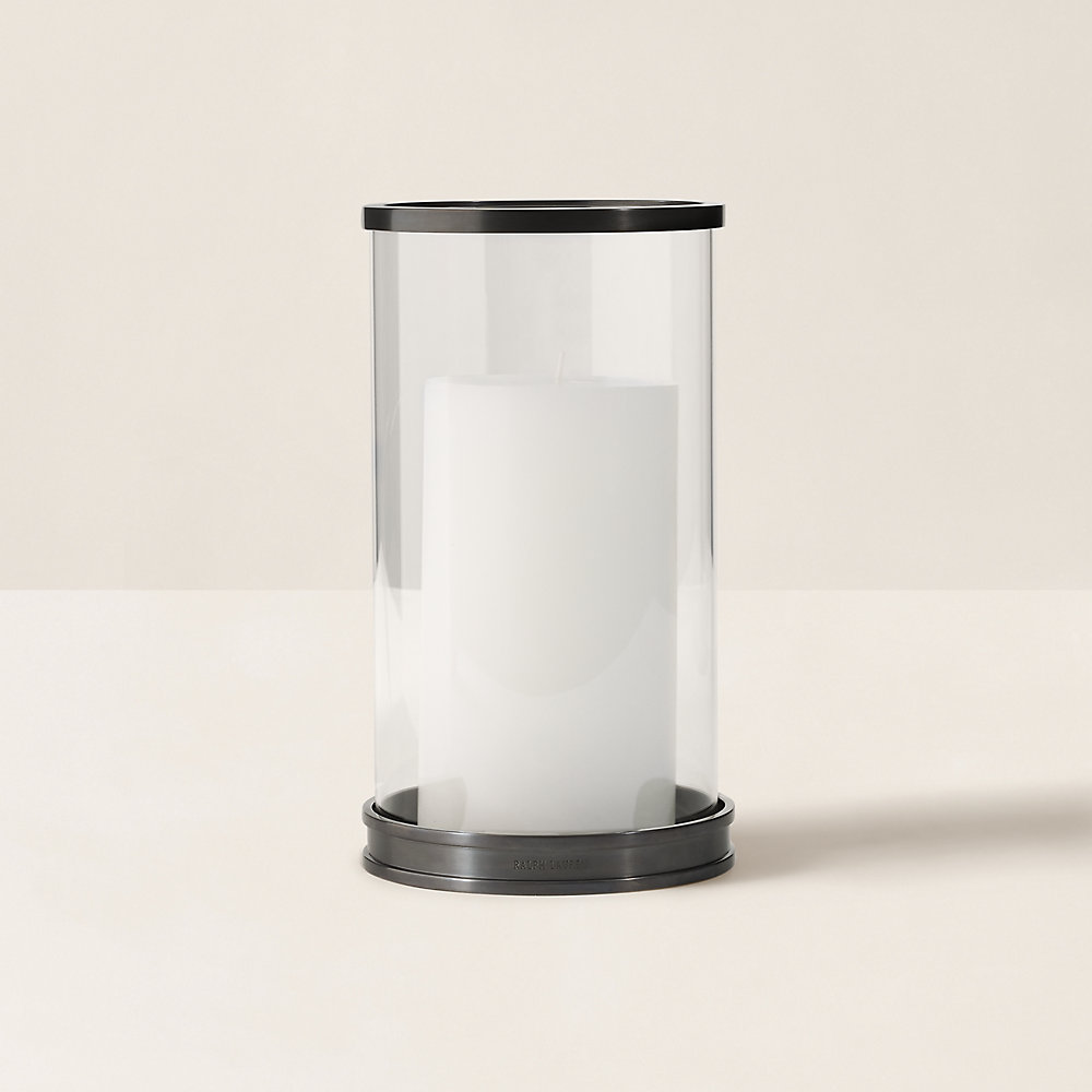Kleines modernes Windlicht Kleines modernes Windlicht von Ralph Lauren Home