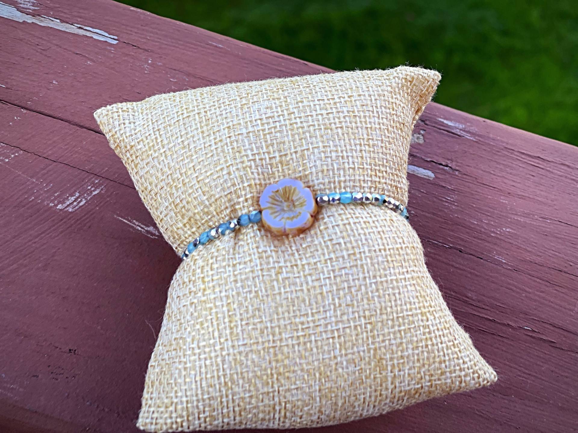 Perlen-Blumenarmband, Strand-Fußkettchen, Surfer-Schmuck, Cottagecore-Schmuck, Schmuck Für Kleine Mädchen, Geschenk Boho-Perlenarmband von RetroChicByNic