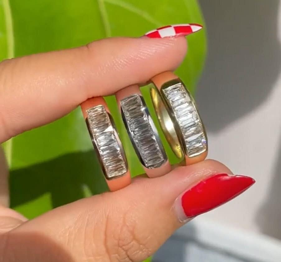 Baguette Moissanit Ehering Damen, Channel Set Eternity Ring, Breites Band Silber Einzigartige Jubiläumsbänder, Versprechen Ring Für Sie von RockingJewels