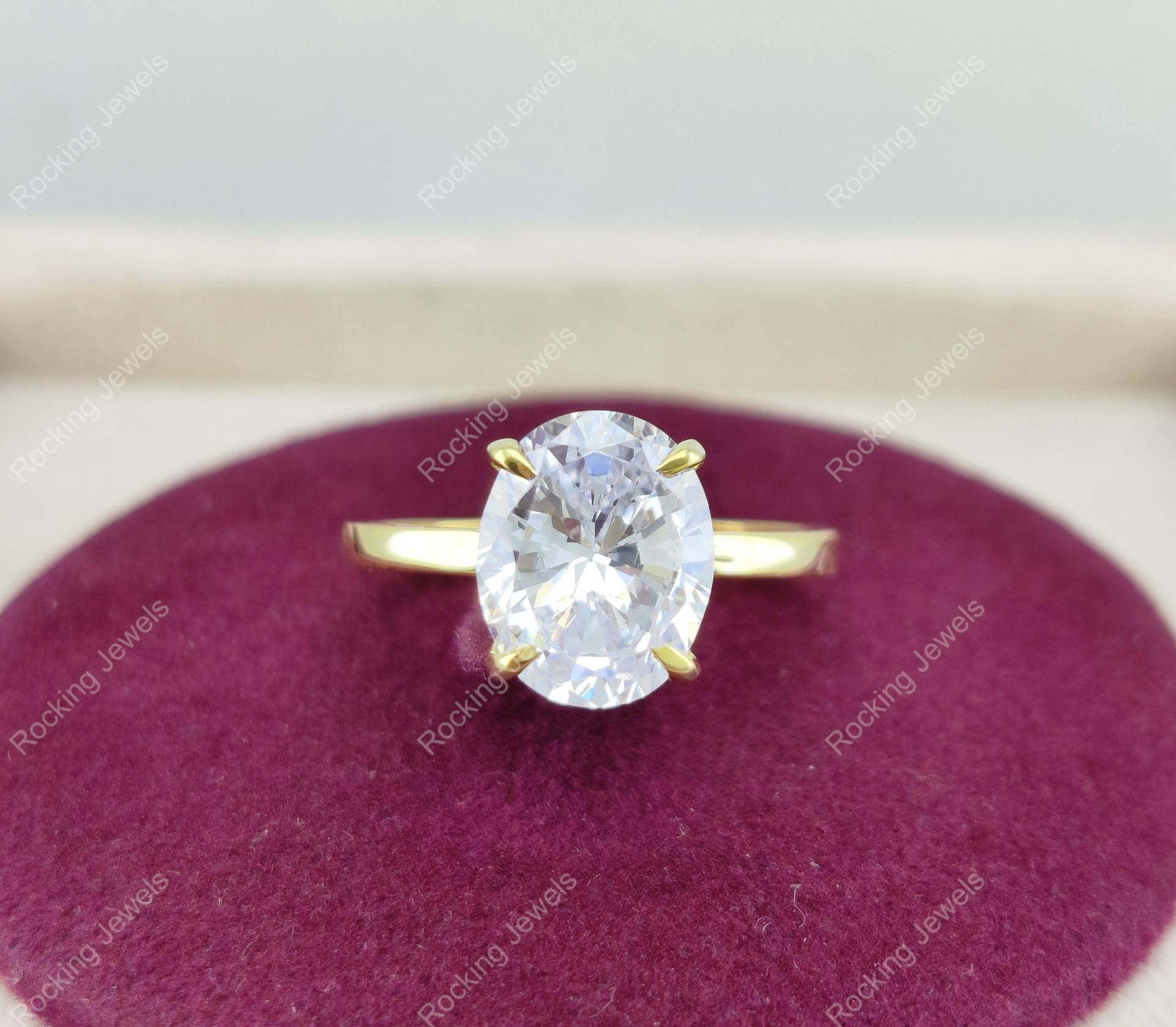 Versteckter Halo Ovaler Solitär Ring, 2, 50 Ct Oval Moissanit Verlobungsring, 925 Silber Versprechensring Für Frauen, Schlichter Ehering von RockingJewels