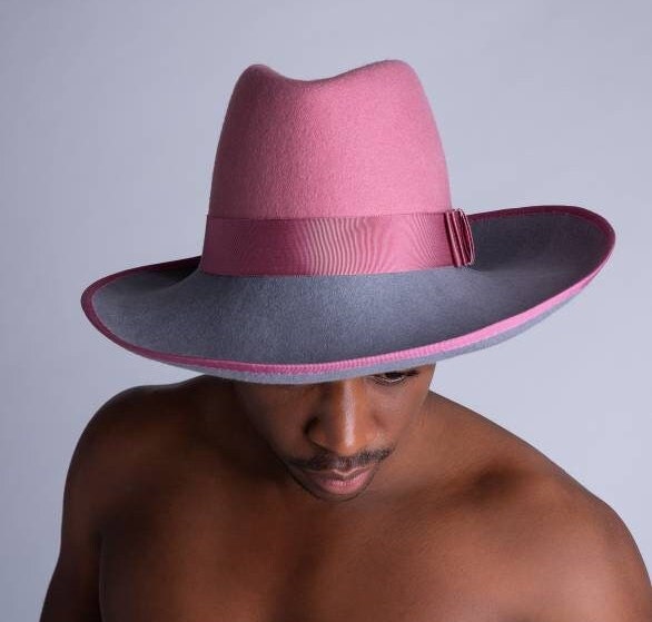 Jordan - Pinker Und Grauer Filzhut, Fedora, Unisex, Boygeorge Style Hut von RoseCollinsMillinery