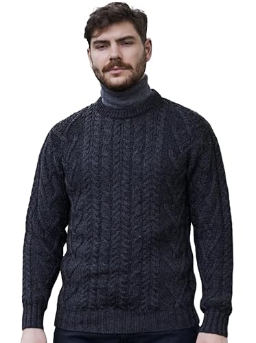 SAOL 100% Merinowolle Traditioneller Herren Aran Pullover mit Rundhalsausschnitt, in Natur/Holzkohle/Armeegrün, Holzkohle, 3XL von SAOL