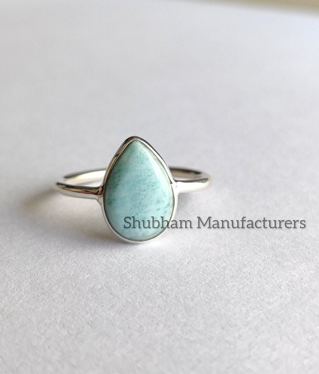 Larimar Ring, 925 Sterling Silber Ring Für Frauen, Birnenform Natürlicher Blauer Edelstein Handgemachter Einfache Lünette Einstellung Alle Größe von SHUBHAMMANUFACTURERS