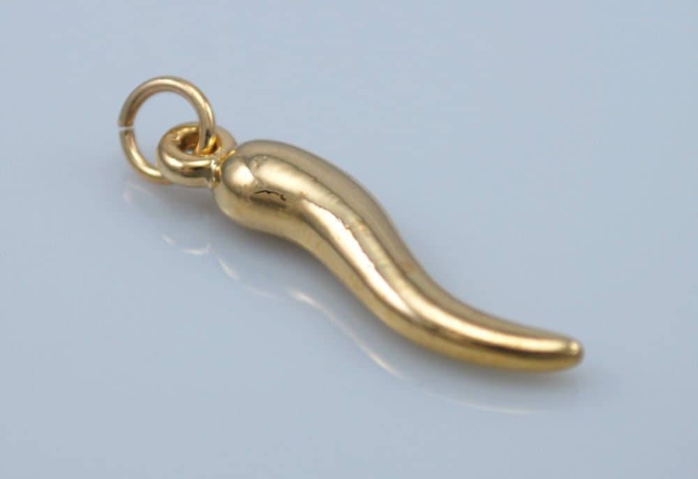 Massiver 9 Karat Cornicello Horn Charm Anhänger von SJCoJewellers