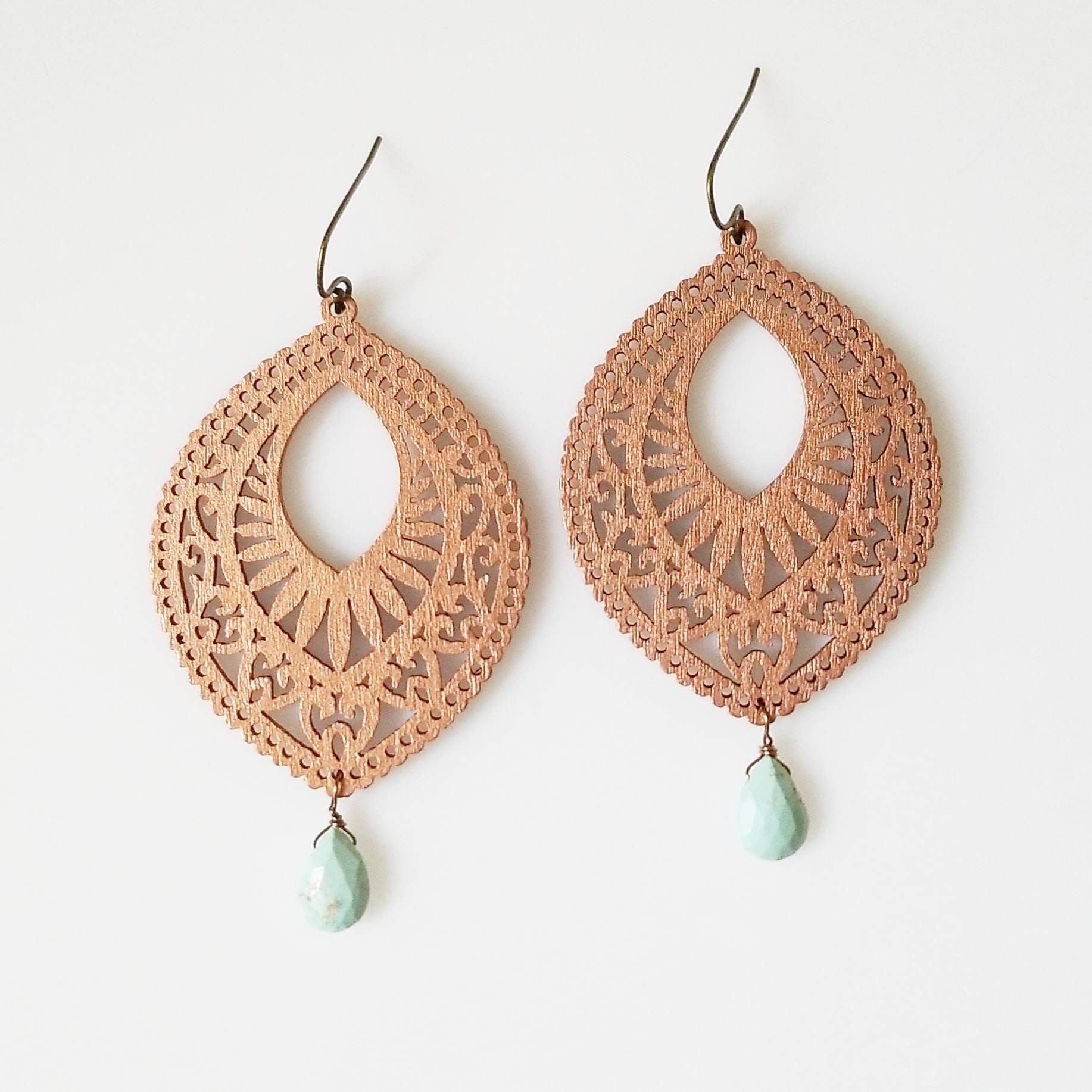 Rose Gold Cutout Holz Und Türkis Teardrop Leichte Boho Ohrringe Halskette, Begabt Für Die Jungen Restless, Hauswirtschaft von SaraSelaJewelry