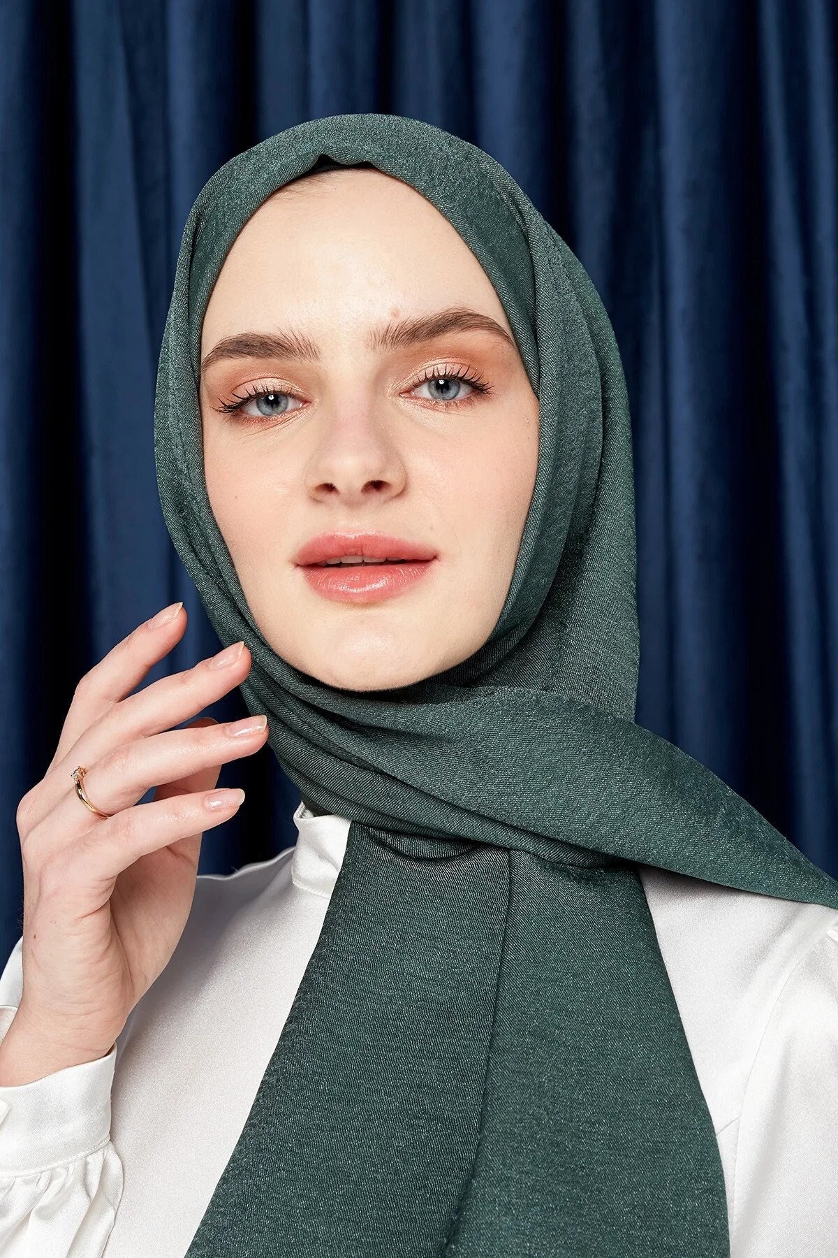 Luxus Premium Hijab Schal I Schlichter | Shine Elegante Schlichte Wrap Glitzer Brokat Geschenk Für Frauen Uk Verkäufer von SeliniAccessories