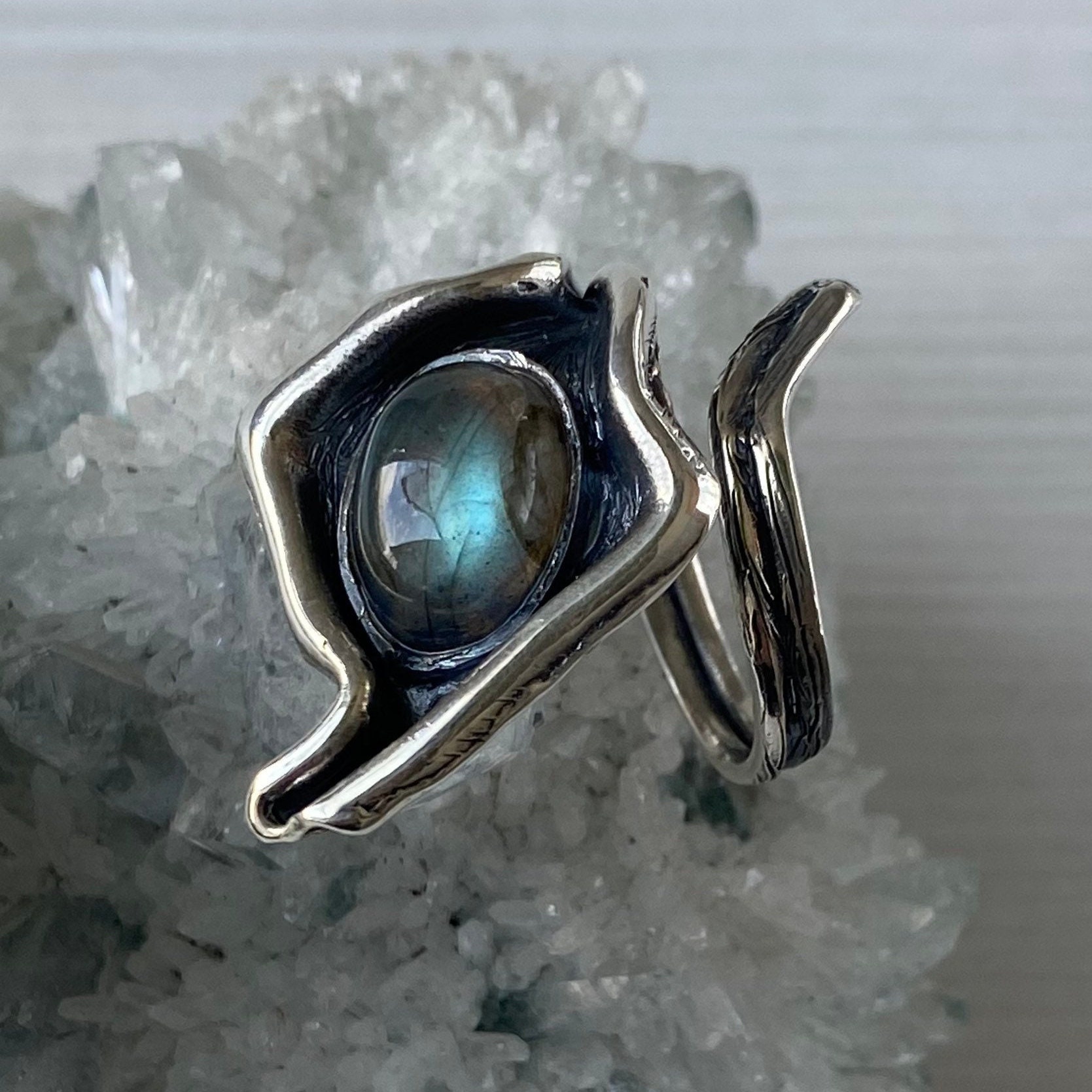 Verstellbarer Ring Labradorit Steinring Sterling Silber Für Frauen, Edelstein Ring, Cabochon Blau Grüner Stein Regenbogen von ShahinianJewelry