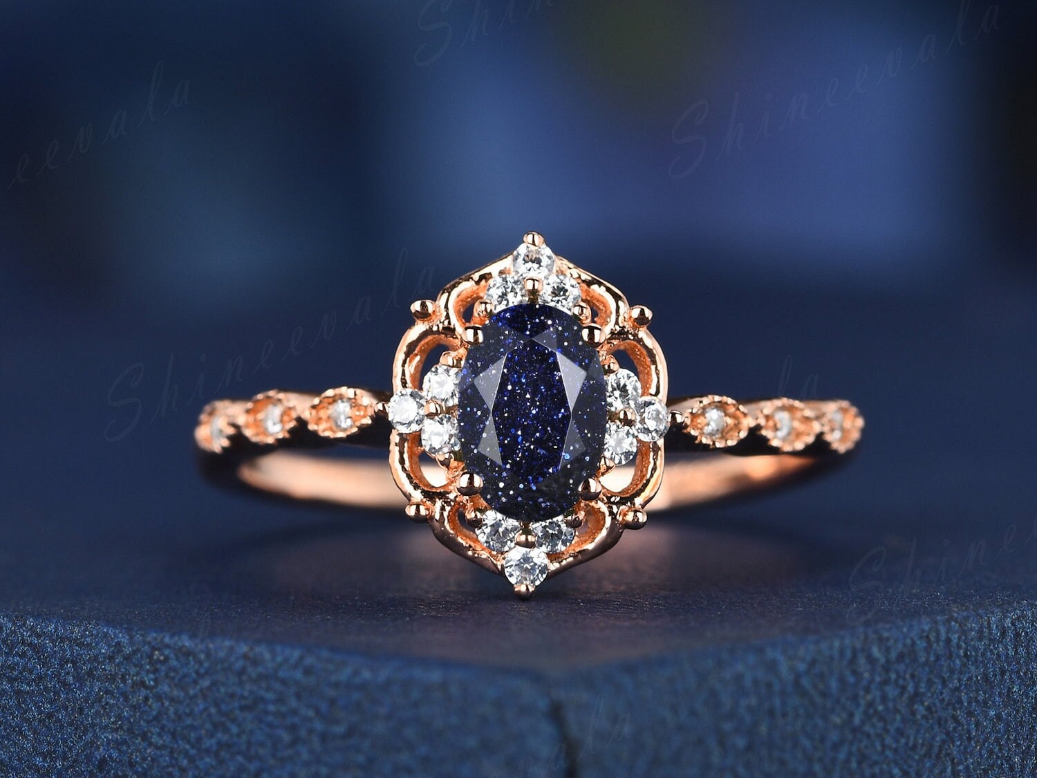 Oval Blauer Sandstein Moissanite Verlobungsring Vintage Art Deco Milgrain Ehering Massiv Gold Silber Eternity Frauen Ring Geschenk von Shineevala