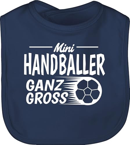 Baby Lätzchen - Strampler Mädchen & Junge - Mini Handballer ganz groß - Unisize - Navy Blau - geschenke zur geburt sachen für neugeborene handball babylatz sport babylätzchen 25. geburtstag Baby Lätzchen - Strampler Mädchen & Junge - Mini Handballer ganz groß - Unisize - Navy Blau - geschenke zur geburt sachen für neugeborene handball babylatz sport babylätzchen 25. geburtstag von Shirtracer