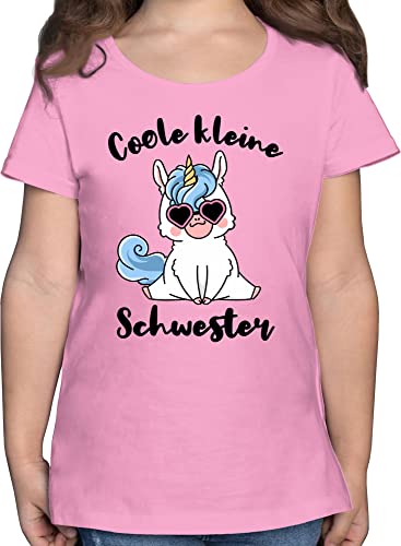 T-Shirt Mädchen - Geschwister Geschenk - Coole kleine Schwester mit Einhorn - 116 (5/6 Jahre) - Rosa - Tshirt Shirt Schwestern für kindershirts Outfit pink schwesterngeschenk t-Shirts Geschwister! von Shirtracer