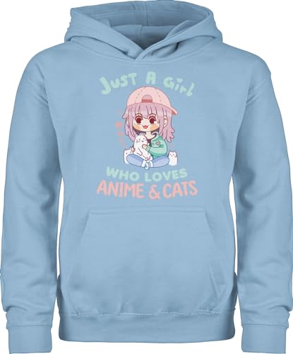 Kinder Hoodie Jungen Mädchen - Trend Kinderkleidung und Co - Just a Girl who Loves Anime & Cats Kawaii Chibi - 128 (7/8 Jahre) - Hellblau - Pullover reitpullover polower Hoddies/pullies Pulli Kids von Shirtracer