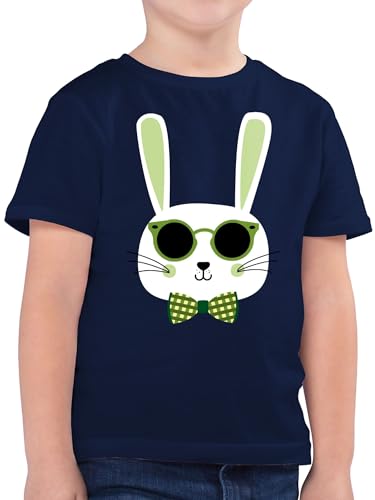 Kinder T-Shirt Jungen - Ostergeschenke Ostern - Osterhase Sonnenbrille Grün - 104 (3/4 Jahre) - Dunkelblau - Oster kleinigkeit Shirt Tshirt osterüberraschungen Geschenk hase mit ostermotiv von Shirtracer