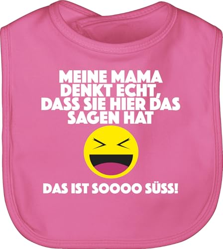 Shirtracer Baby Lätzchen - Sprüche - Emoticon - Meine Mama denkt echt, dass sie hier das sagen hat. Das ist soooo süß! - Unisize - Pink - pullerparty geschenk junge lustige babysachen spruch echt Shirtracer Baby Lätzchen - Sprüche - Emoticon - Meine Mama denkt echt, dass sie hier das sagen hat. Das ist soooo süß! - Unisize - Pink - pullerparty geschenk junge lustige babysachen spruch echt von Shirtracer