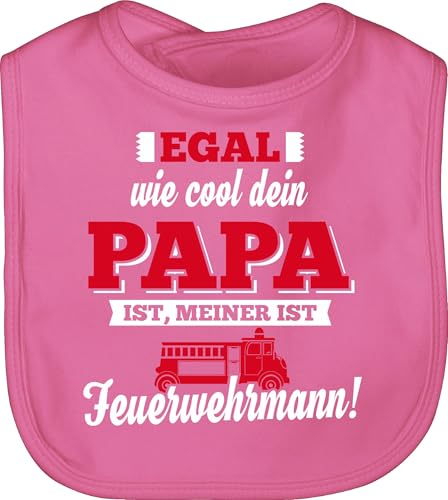 Baby Lätzchen - Sprüche - Mein Papa Feuerwehrmann - Unisize - Pink - geschenke geburt junge feuerwehr lustige babysachen spruch dad schlabberlatz babykleidung mit süßen sprüchen spruche dads Baby Lätzchen - Sprüche - Mein Papa Feuerwehrmann - Unisize - Pink - geschenke geburt junge feuerwehr lustige babysachen spruch dad schlabberlatz babykleidung mit süßen sprüchen spruche dads von Shirtracer