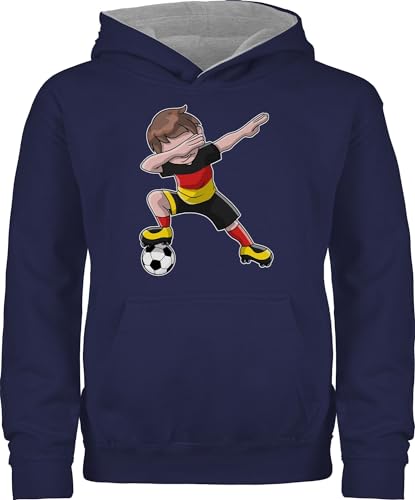 Pullover Kinder Hoodie Jungen Mädchen - Fußball EM WM - Dabbing Fußballspieler Junge Deutschland Germany - 116 (5/6 Jahre) - Navy Blau/Grau meliert - europameisterschaft fussball pulli fu ball von Shirtracer