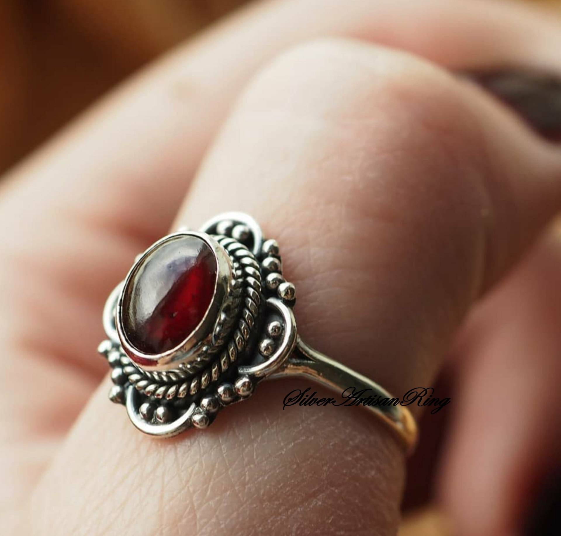 Garnet Ring 925 Sterling Silver Gemstone Ringoval Stonesymbol Of Lovefabulously Christmas Free Shipping Garnet Ring 925 Sterling Silver Gemstone Ringoval Stonesymbol Of Lovefabulously Christmas Free Shipping von SilverArtisanRing