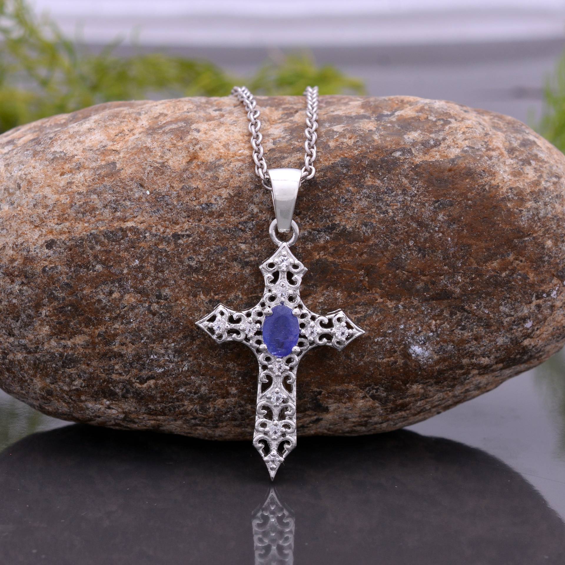 925 Sterling Silber Edelstein Anhänger ~ Tansanit Feine Halskette Handgemachter Hochzeitsschmuck Geschenk Für Frauen ~Dezember Geburtsstein ~Rk140 von SilverGlareJewelry