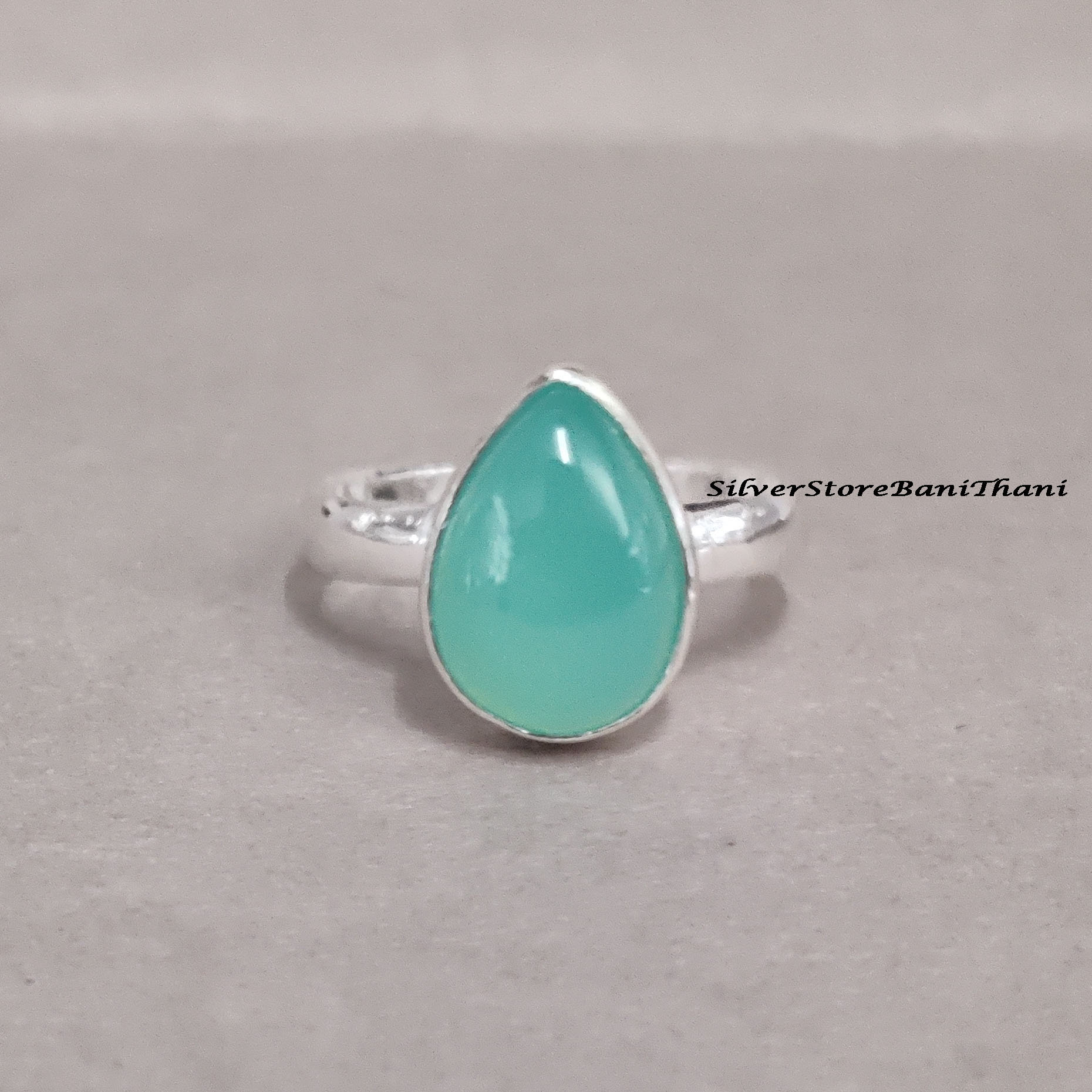 Aqua Chalcedon Ring, 925 Sterling Silber Birnen Stein Edelstein Schmuck, Schöner Einfacher Geschenk Für Frauen von SilverStoreBaniThani