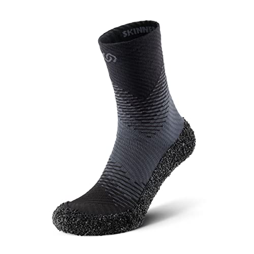 Skinners 2.0 Compression Anthracite | Minimalistische Barfuß-Sockenschuhe für aktive Männer & Frauen | Leicht & langlebig & für Sport und dynamische Aktivitäten von Skinners