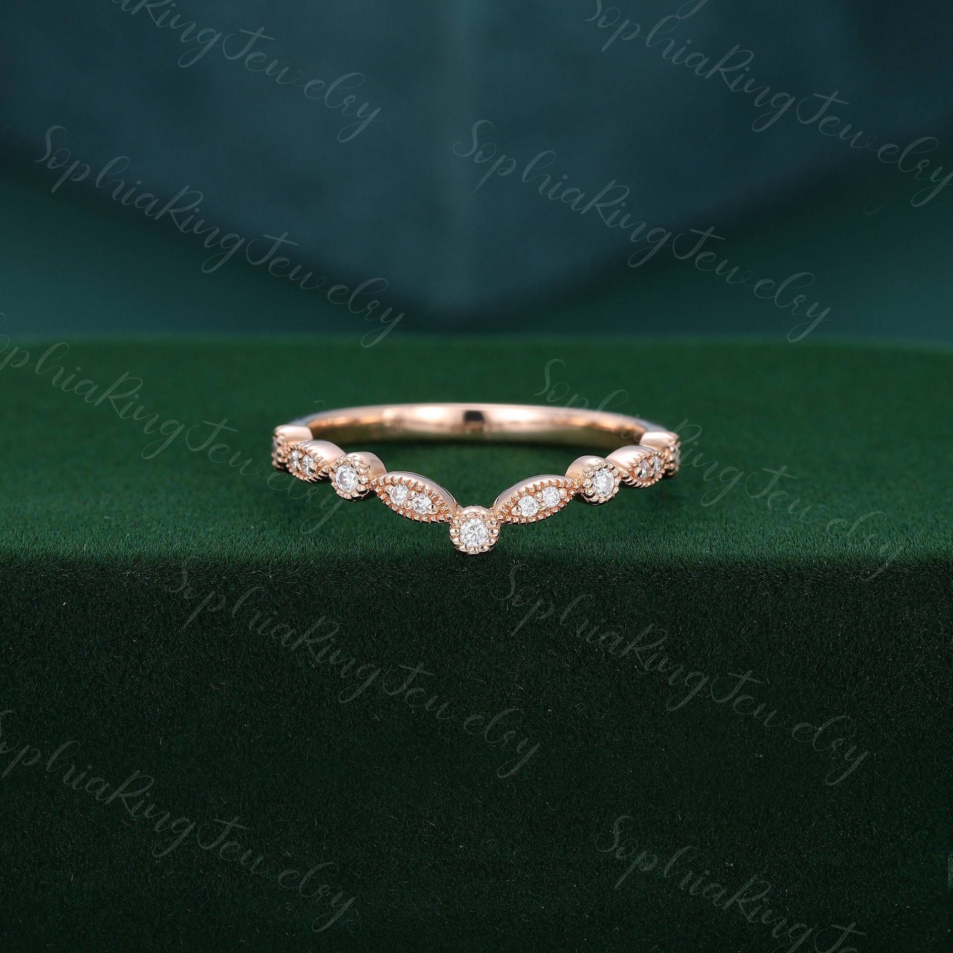 Einzigartiges Geschwungenes Hochzeitsband Rosegold Frauen Vintage Milgrain Diamant Stapeln Passender Ehering Braut Jahrestag Geschenk von SophiaRingJewelry