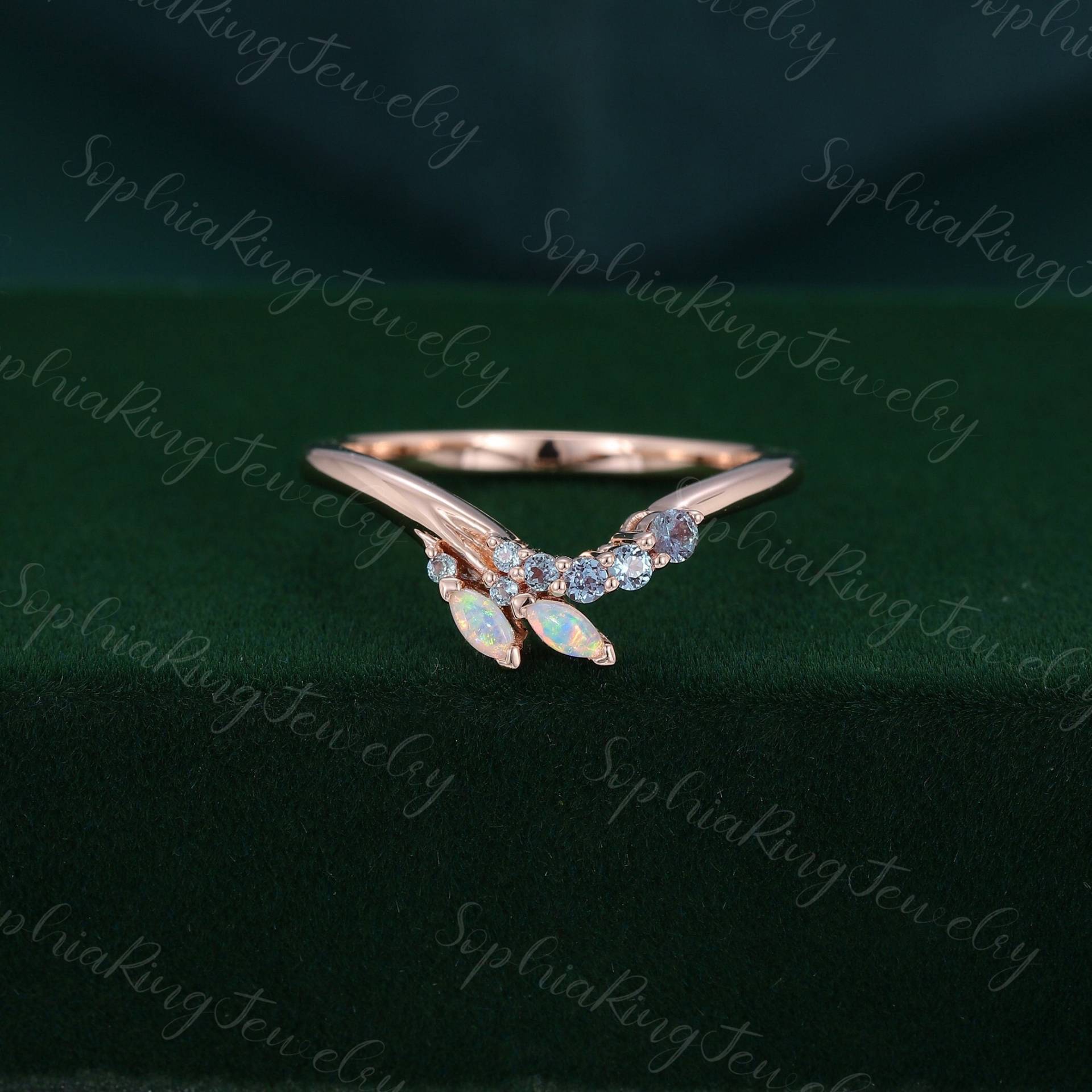 Rosegold Marquise Cut Opal Ehering Gewölbt Damen Alexandrit Stapelring Unikat Art Deco Braut Geschenk Für Sie von SophiaRingJewelry