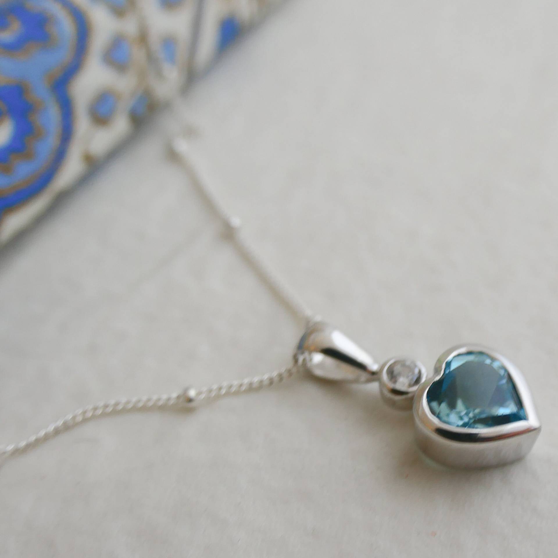 Blautopas Herz Sterling Silber Halskette - Layering Geschenke Für Sie Bue Topaz Schmuck Valentinstag Geschenk von SophiaRoseUK