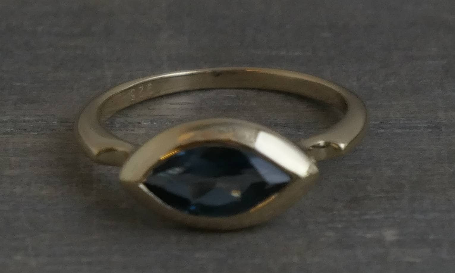 London Blautopas Marquise Vergoldeter Sterling Silber Ring - Geschenke Für Frauen Edelstein Schmuck Geburtsstein von SophiaRoseUK