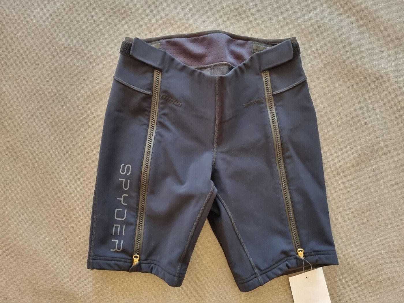 Spyder Trainingsshorts Damen Softshell Trainingshose von Spyder