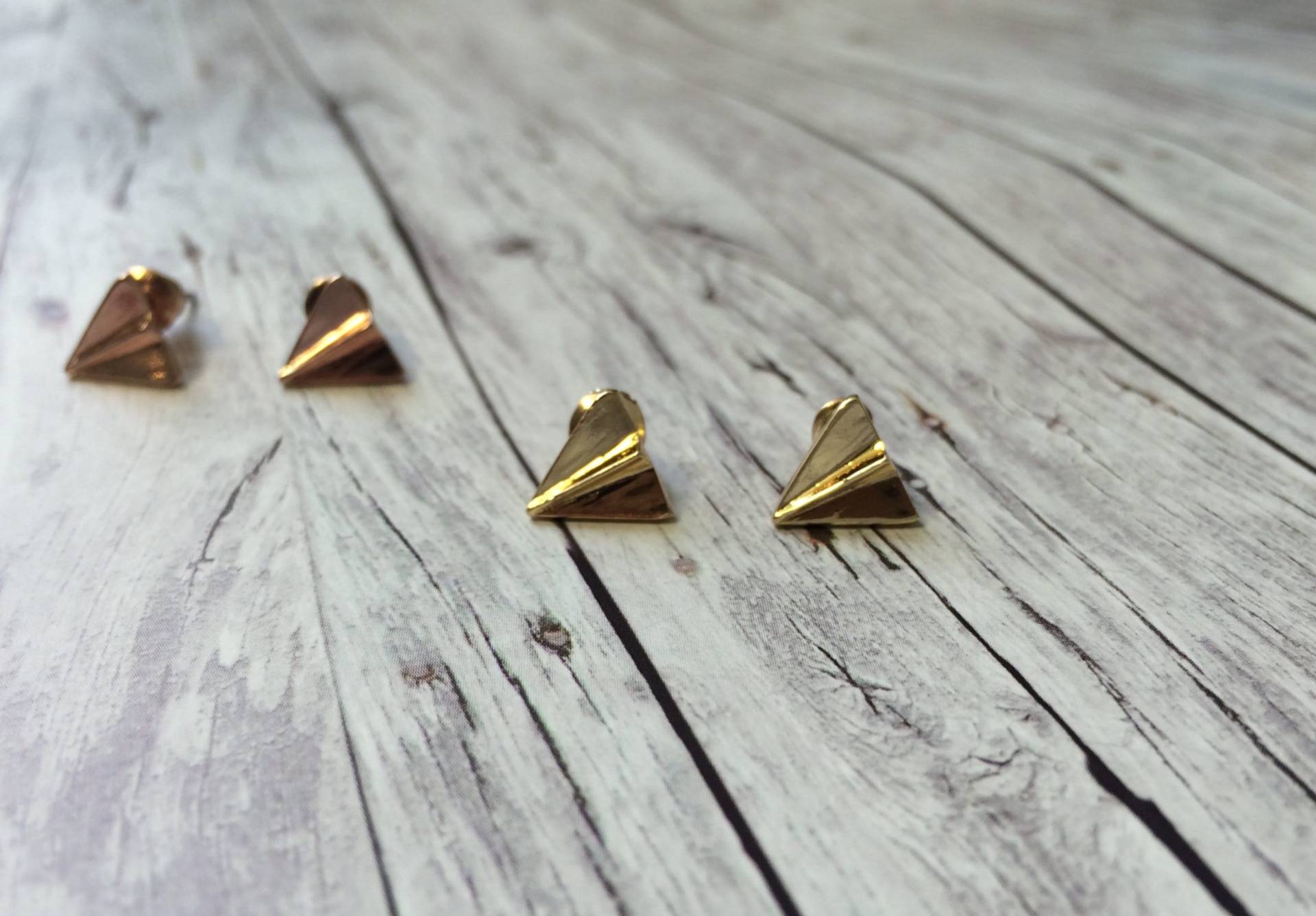 Origami Ohrringe - Goldene Papier Flieger Origami Ohrringe - Goldene Papier Flieger von StellaKobenhavnShop